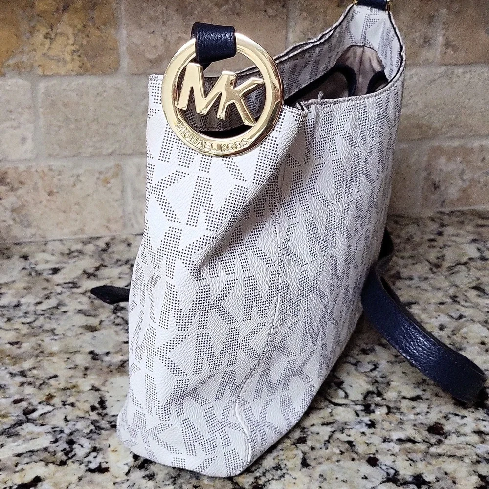 Michael Kors Crossbody